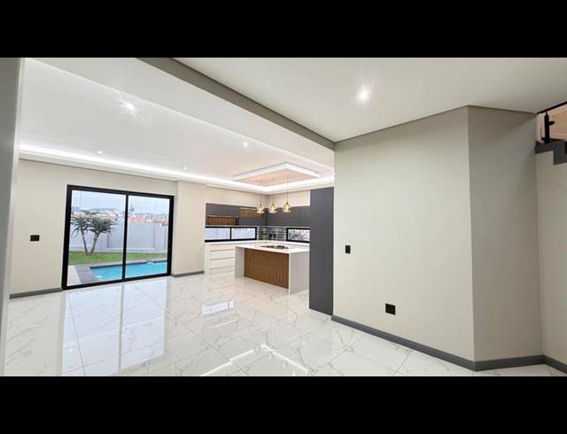 5 BEDROOM HOUSE FOR SALE IN FOUNTAINBROOK ESTATE